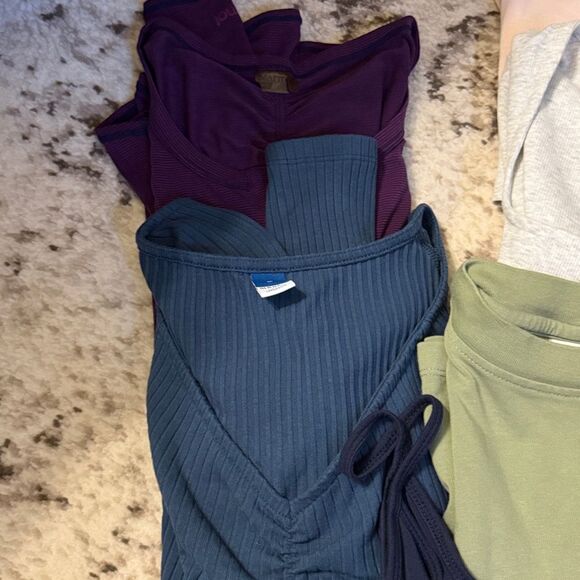 Lot of 10 small/medium clothes- reformation-good American&more - Picture 4 of 6